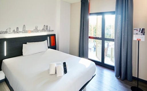 Council option for easyHotel expansion plans