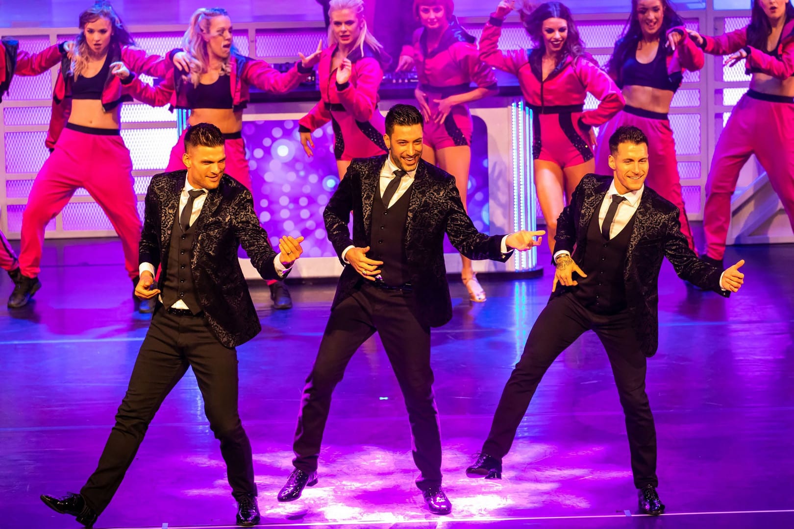 A fab-u-lous 10 for the Strictly boys!