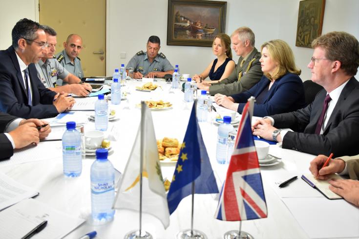 Cypriot Defence Minister briefs British counterpart on Turkish activities in Cyprus’ EEZ