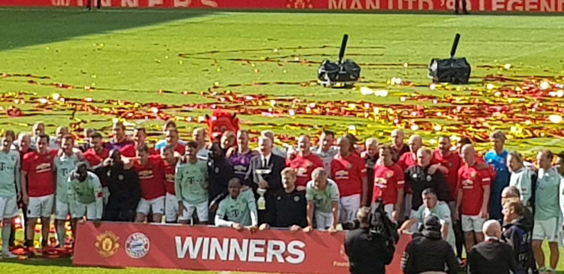 Manchester United thrash Bayern Munich 5-0 in 1999 Treble reunion