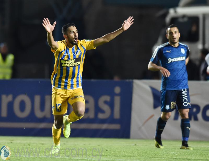 Cyprus football: Apoel regain top spot