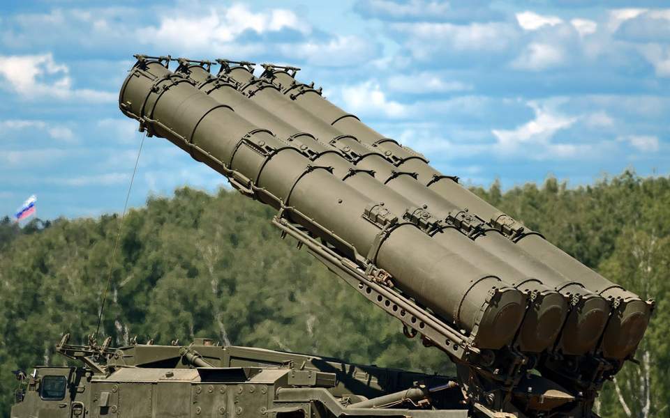 Turkey pressured over S-400, Greece meets NATO target