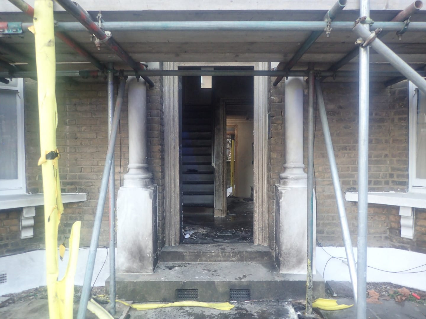 Fire at a suspected cannabis factory – Hackney