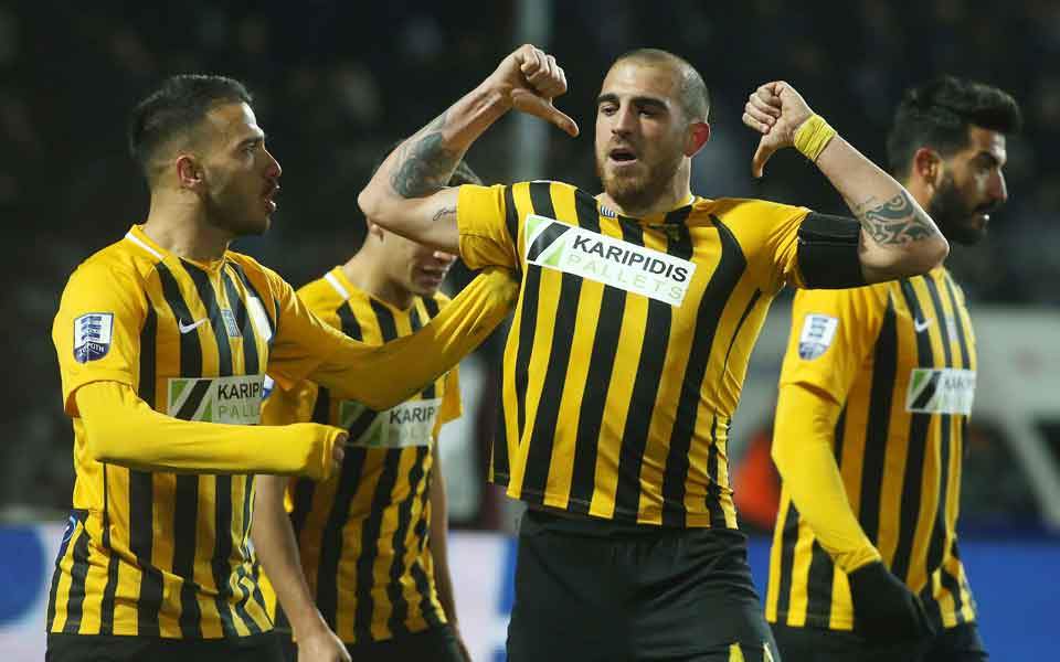 Aris denies PAOK with a controversial goal