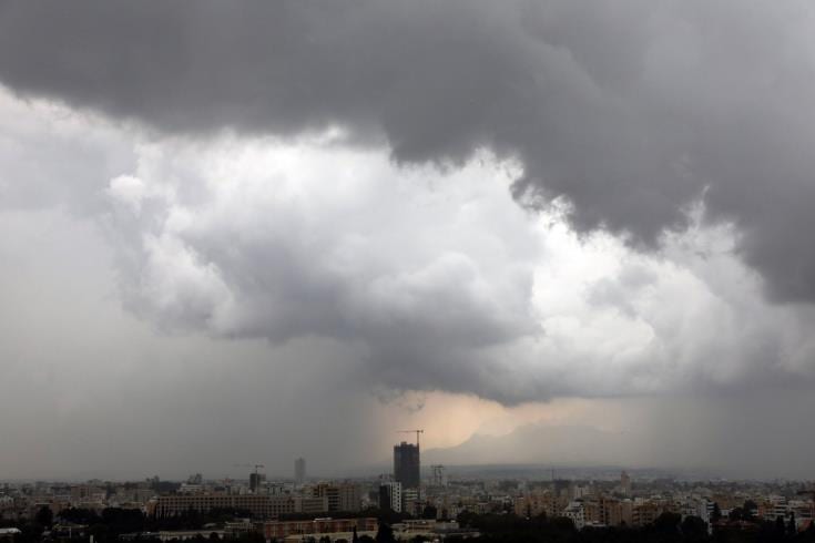 Cyprus issues thunderstorm warning