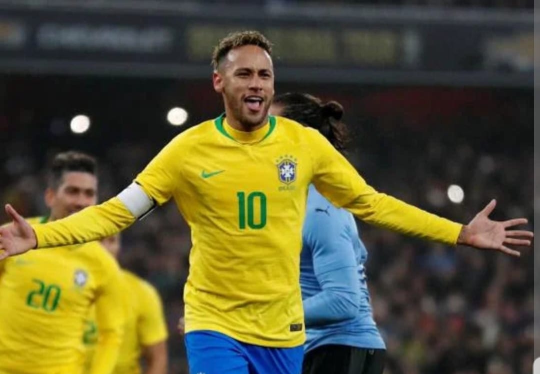 Neymar penalty gives Brazil win over Uruguay