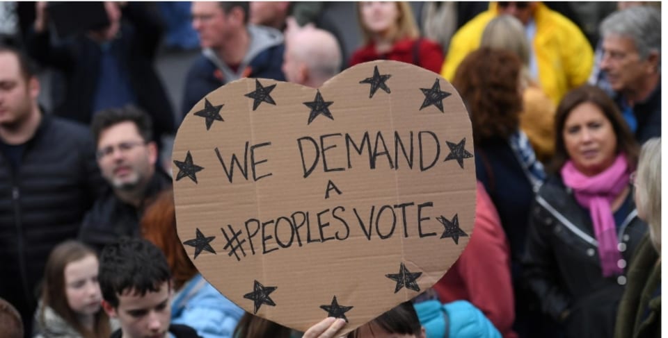 Hundreds of thousands take to streets in London demanding second Brexit vote