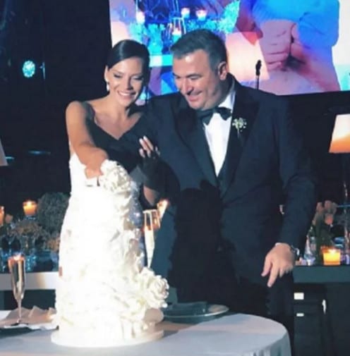 Antonis Remos ties the knot