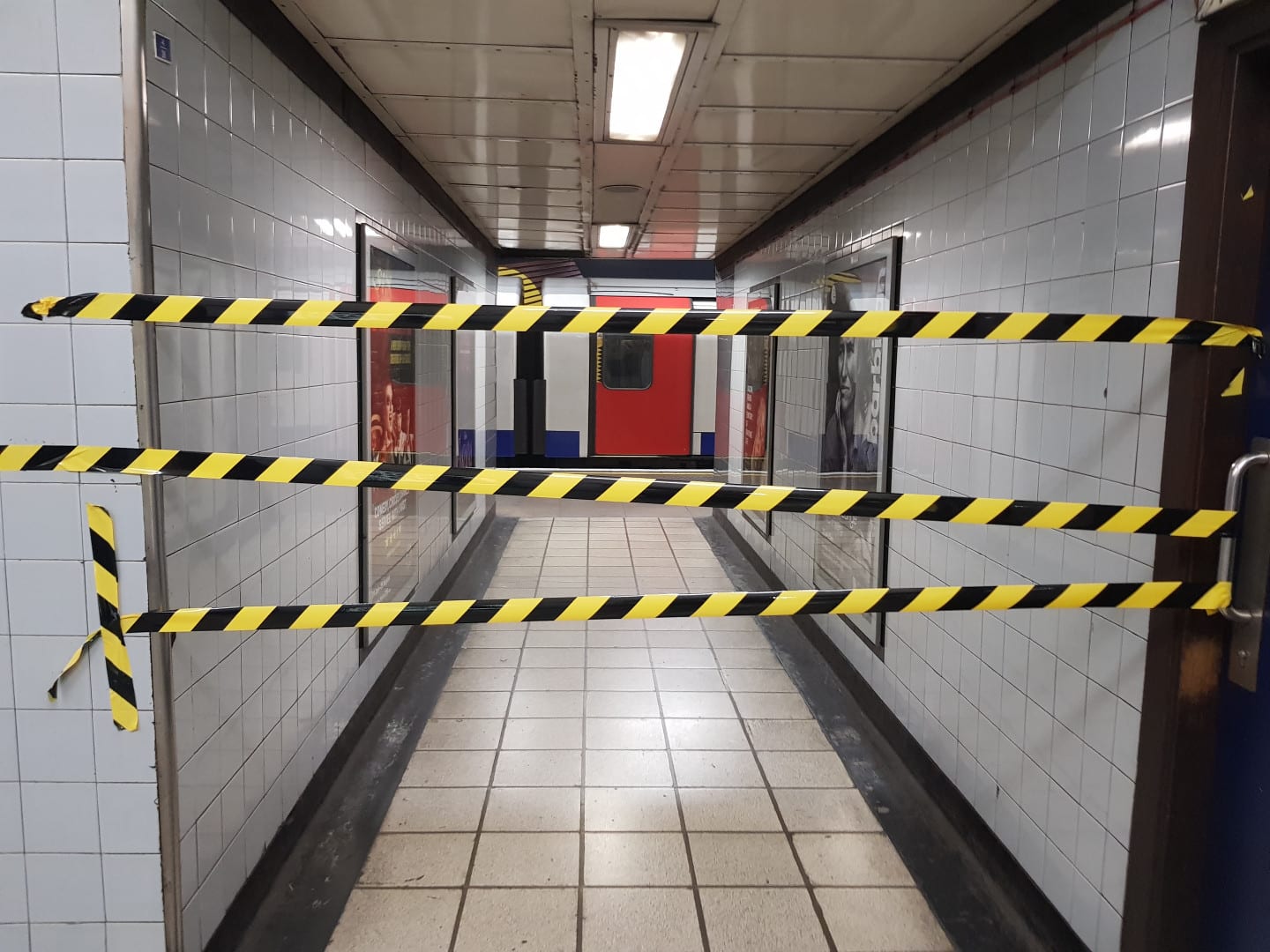 Severe delays on Victoria line