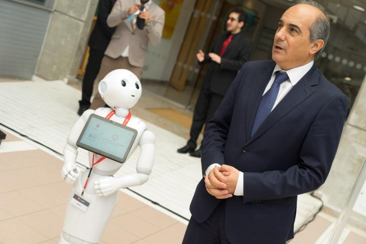Cyprus can become a digital era pioneer, conference hears