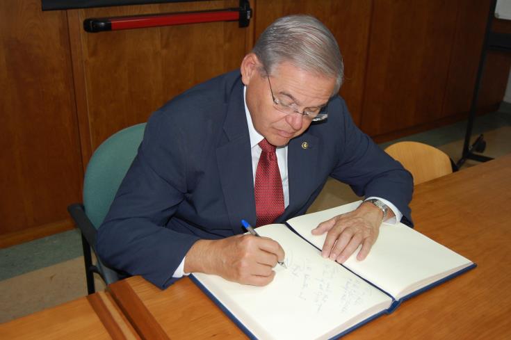US Senator introduces bill to end Cyprus arms embargo