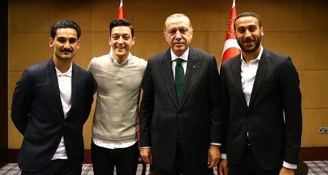 Turkish President Erdoğan meets with Premier League stars Cenk Tosun, Mesut Özil, Ilkay Gündoğan