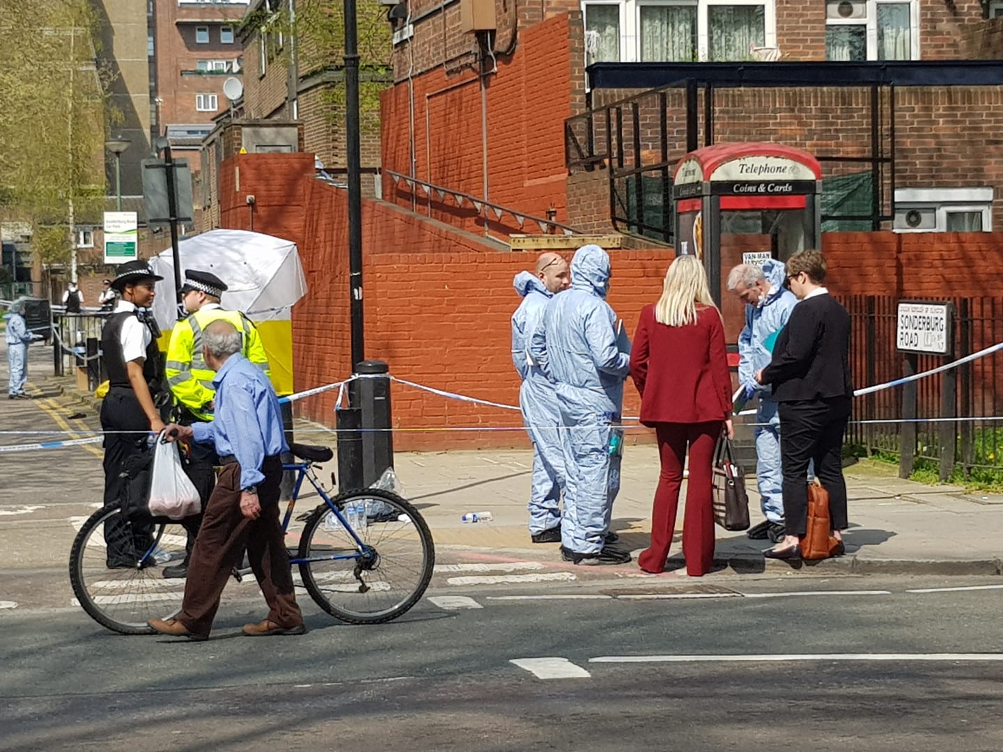 Murder investigation launched, Finsbury Park