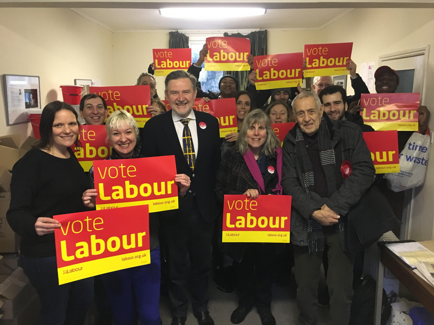 Barry Gardiner MP calls on EU nationals in Barnet to register to vote