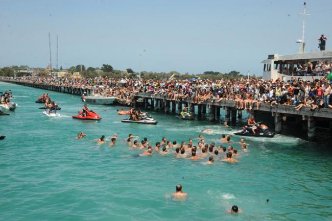 Greek Orthodox Australians celebrate Holy Epiphany