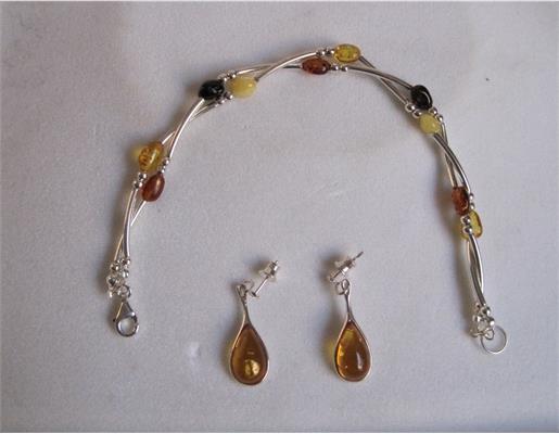 Officers investigating a burglary in Cuffley are releasing photos of stolen jewellery in a bid to trace it.