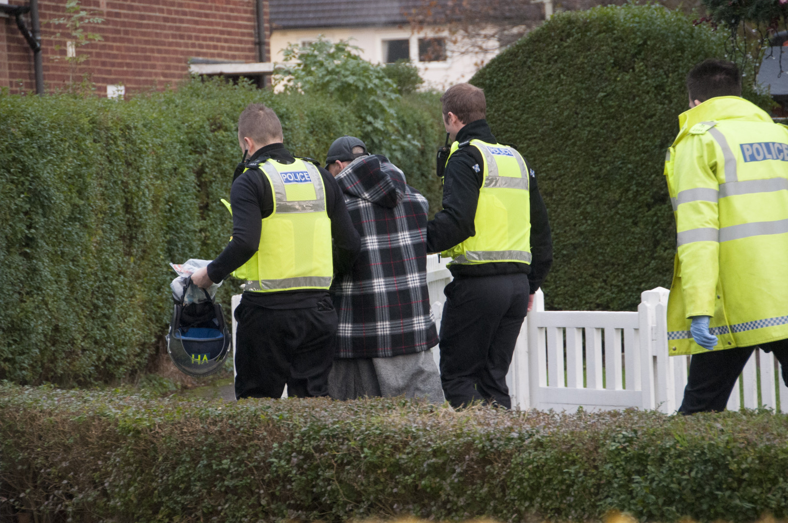 Man arrested for dealing drugs in Potters Bar