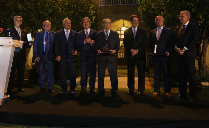 President Anastasiades awards “Medal for exceptional services” to six Overseas Cypriots