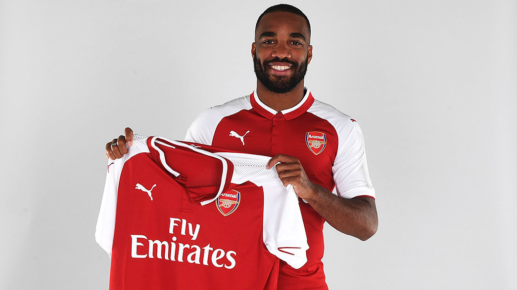 Lacazette signs for Arsenal and first interview