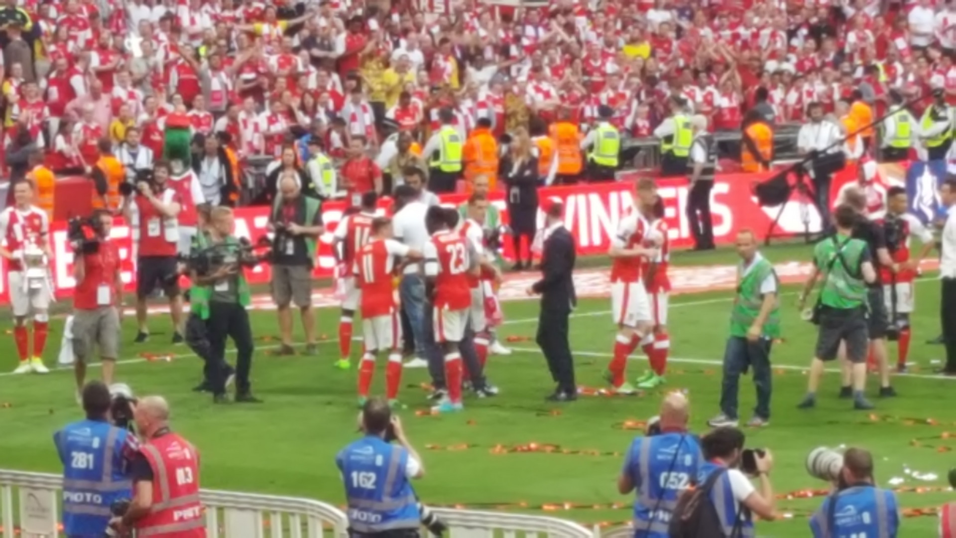 Arsenal deny Chelsea double as Ramsey seals FA Cup