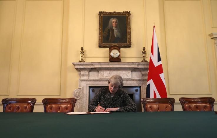 Article 50: May signs letter that will trigger Brexit