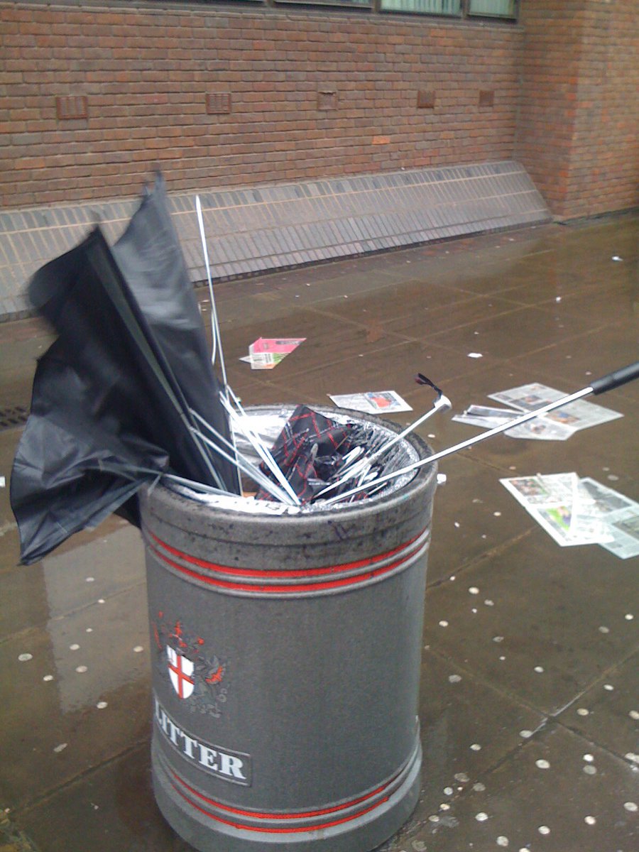 #Storm Doris causes chaos in London