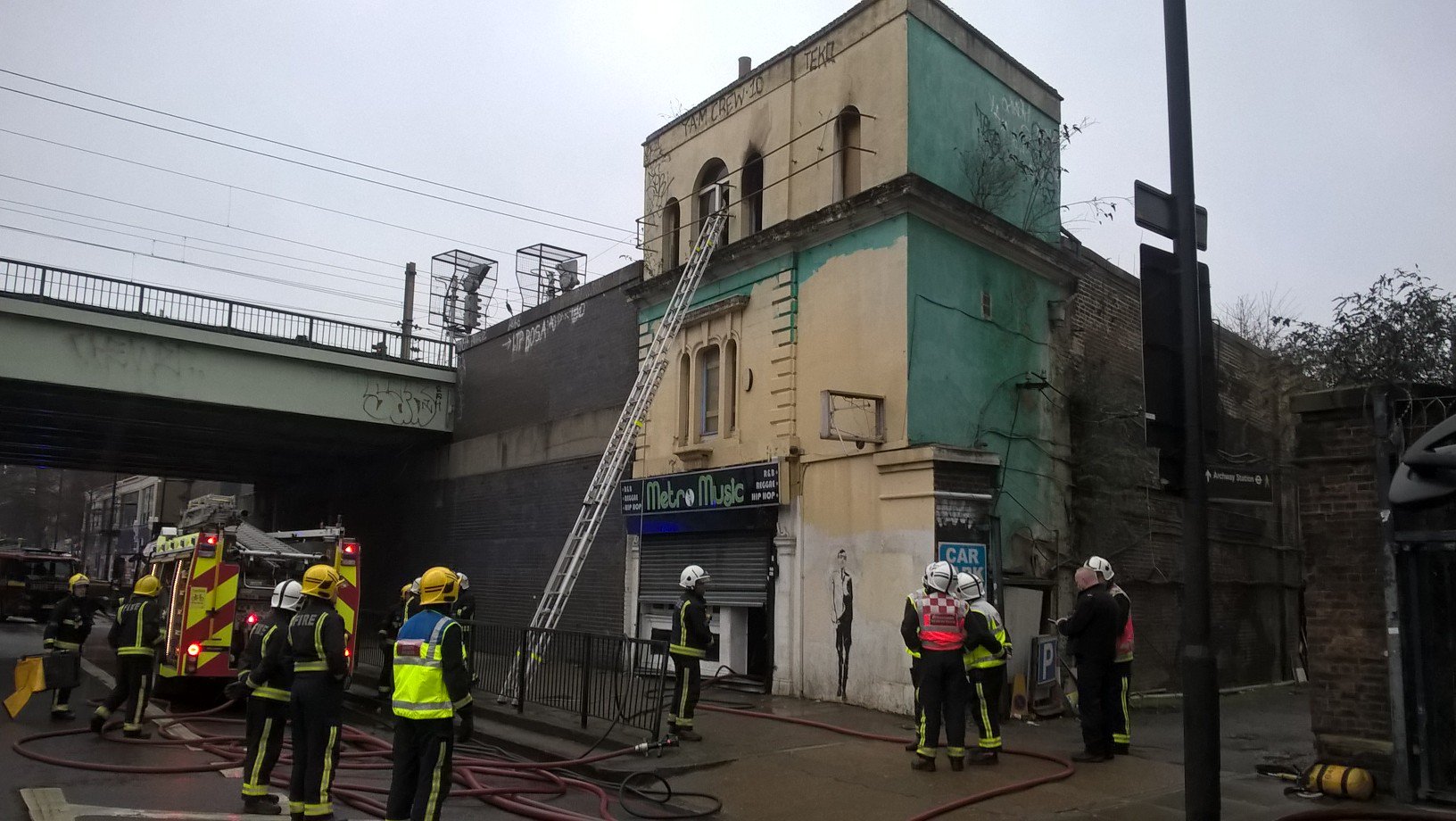 Holloway road: fire in shop and flats