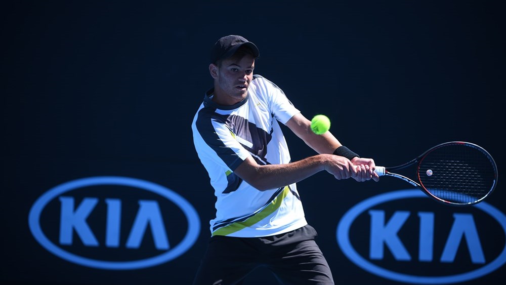 17 year old Cypriot Menelaos Efstathiou reaches his first Grand slam quarter final in Australia