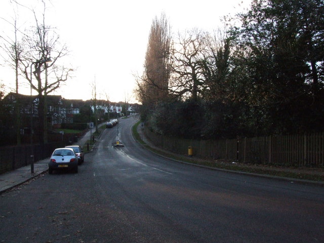 Residents and Labour secure review of road safety in Friary Road, Friern Barnet N12