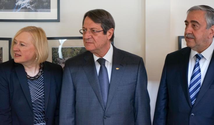 Greek Cypriot and Turkish Cypriot women express support and seek to take part in Cyprus talks