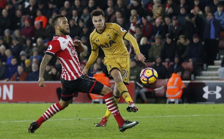 Alli double helps Spurs sink 10-man Southampton