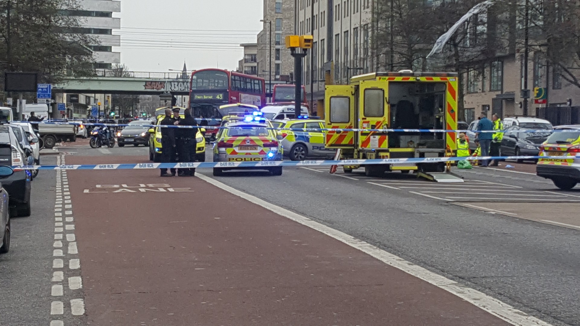 Accident causes traffic chaos in Holloway Road