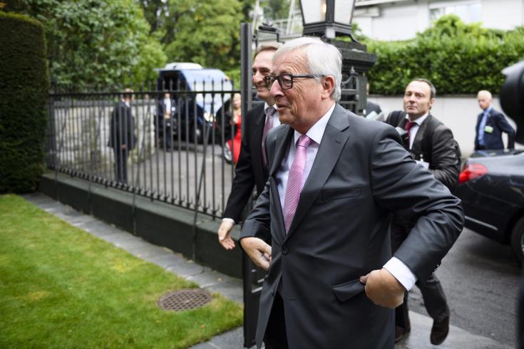 Juncker ready to help towards a Cyprus solution, financially as well