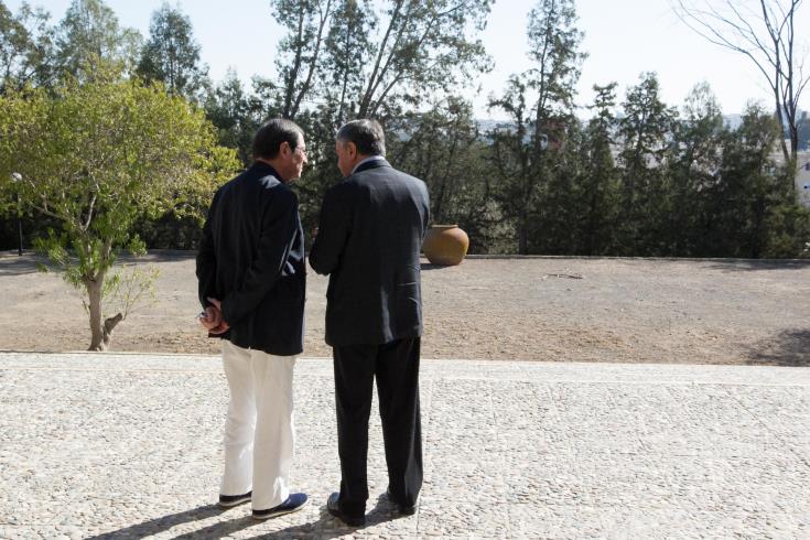 President Anastasiades sends ‘get well’ wishes to the Turkish Cypriot leader