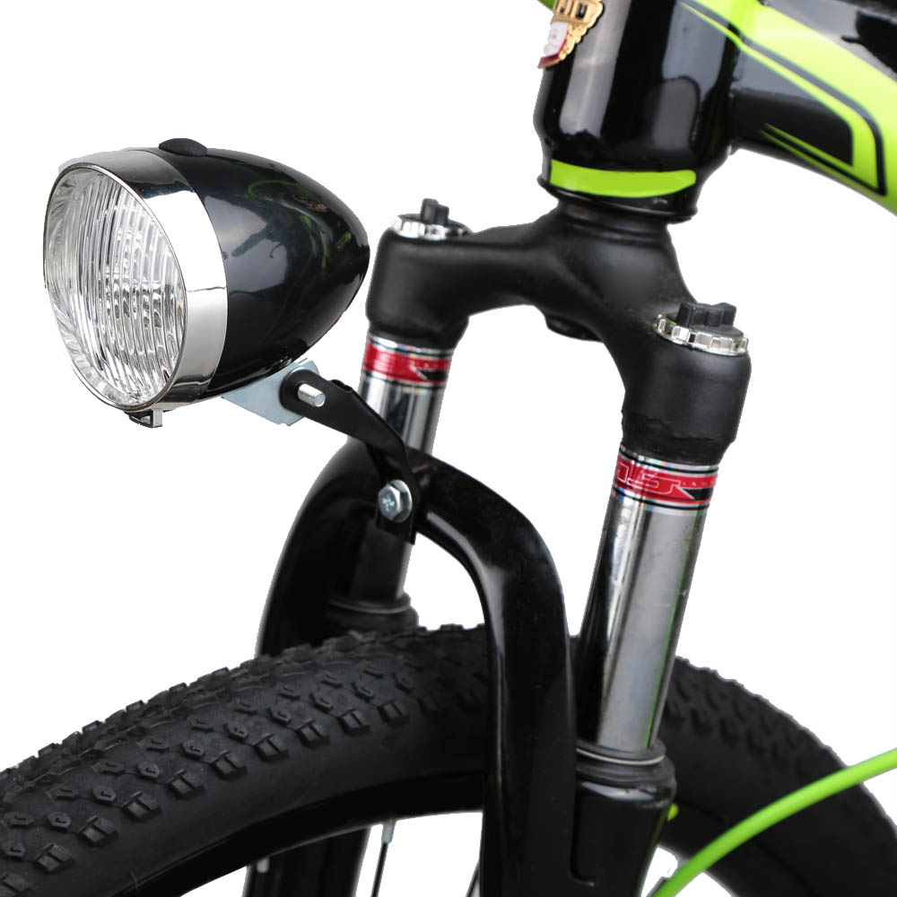 City cyclists to be given free lights instead of tickets
