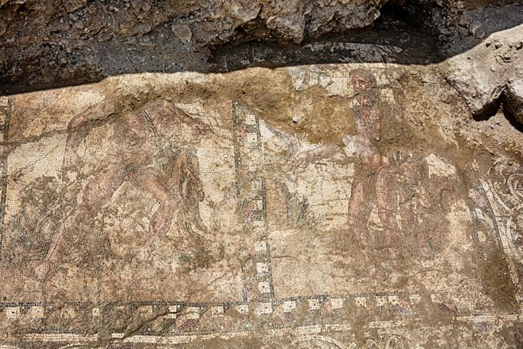 Discovery of new mosaic floor provides important evidence of Roman Period