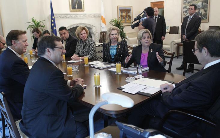 President discusses Cyprus problem, economic cooperation and energy issues with US Congress members