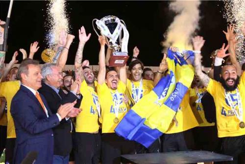 APOEL celebrates 25th and fourth consecutive title in Cyprus