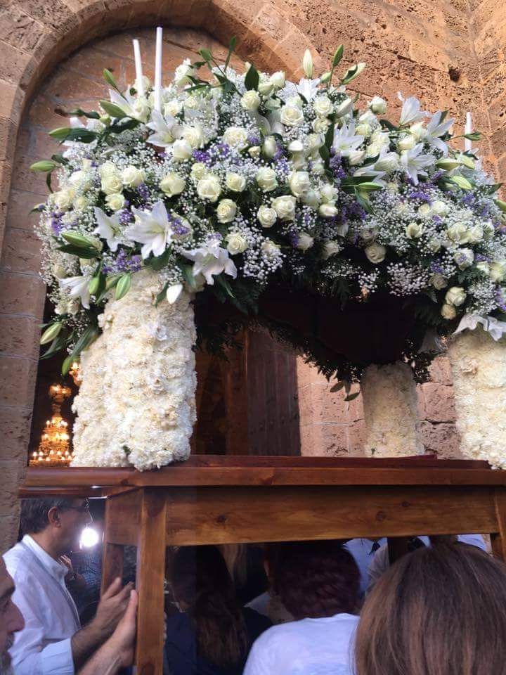 Thousands flock to Good Friday service in Famagusta