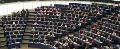 epa04967462 German Chancellor Angela Merkel delivers her speech in the European Parliament in Strasbourg, France, 07 October 2015. The Middle East is at the risk of 'all-out war' if its religious confrontations are left unchecked, French President Francois Hollande warns during a joint address to the European Parliament with German Chancellor Angela Merkel.  EPA/PATRICK SEEGER