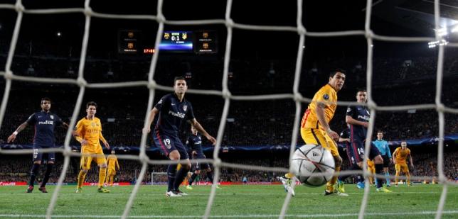 Suarez double sees Barca recover to beat 10-man Atletico and Bayern edge Benfica