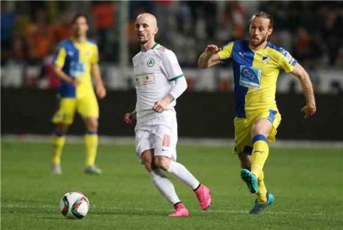 APOEL and AEK favourites for Championship
