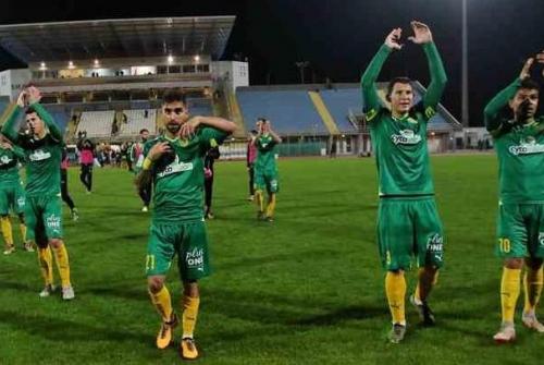APOEL and AEK fighting for top place in Cyprus