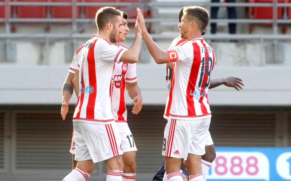 Olympiakos three points away from clinching title