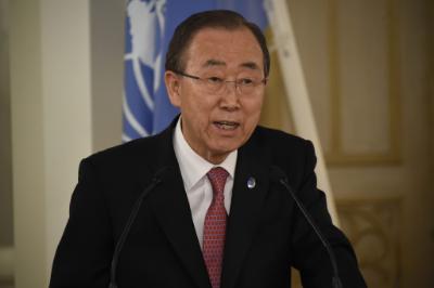 epa05061207 UN Secretary General Ban Ki-moon (L) speaks during a joint press conference with Finnish President Sauli Niinisto (not pictured) at the Presidential Palace in Helsinki, Finland, 09 December 2015. Earlier in the day UN Secretary-General Ban Ki-moon acted as the main keynote speaker in the 60th anniversary of Finland's membership of the UN at Finlandia Hall in Helsinki.  EPA/MARKKU OJALA FINLAND OUT
