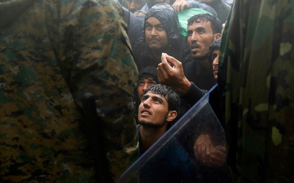 UN: Over one million reach Europe by sea in 2015