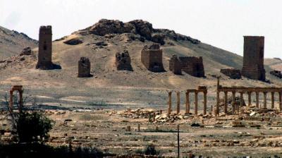 epa04754079 An undated handout picture made available on 17 May 2015, by the Syrian Arab News Agency (SANA) shows the ancient oasis city of Palmyra,about 215 kilometres northeast of Damascus. According to SANA  Syrian troops pushed the terrorist group of Islamic State (IS) back from the ancient city of Palmyra, and controlled the world heritage site, after fighting that is stated by SANA left hundreds dead from (IS).  EPA/SANA / HANDOUT BEST QUALITY AVAILABLE HANDOUT EDITORIAL USE ONLY/NO SALES