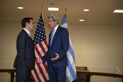 Το Κυπριακό ήταν ανάμεσα στα θέματα που συζήτησαν ο Αμερικανός Υπουργός Εξωτερικών Τζον Κέρι και ο Ελληνας Πρωθυπουργός Αλέξης Τσίπρας, σε συνάντησή τους χθες αργά το απόγευμα στην έδρα του ΟΗΕ. Στη συνάντηση, που πραγματοποιήθηκε σε καλό κλίμα, συμμετείχε και ο Υπουργός Εξωτερικών της Ελλάδας Νίκος Κοτζιάς.