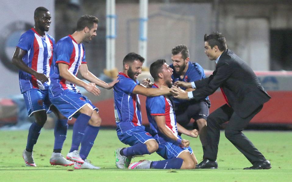 Olympiakos march on as Panionios beats Panathinaikos