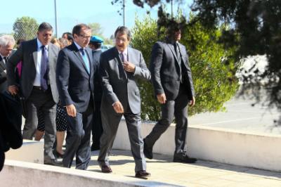 Ο Πρόεδρος της Δημοκρατίας κ. Νίκος Αναστασιάδης παρακάθεται σε συνομιλίες για το Κυπριακό με τον ηγέτη της τουρκοκυπριακής κοινότητας κ. Μουσταφά Ακιντζί, Λευκωσία 1  Σεπτεμβρίου 2015.
